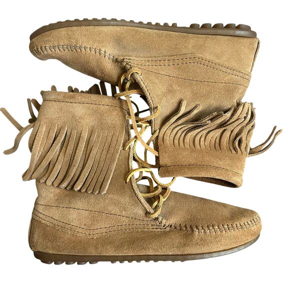Minnetonka Tan Fringe Moccasin Boots- 7 - Picture 1 of 11